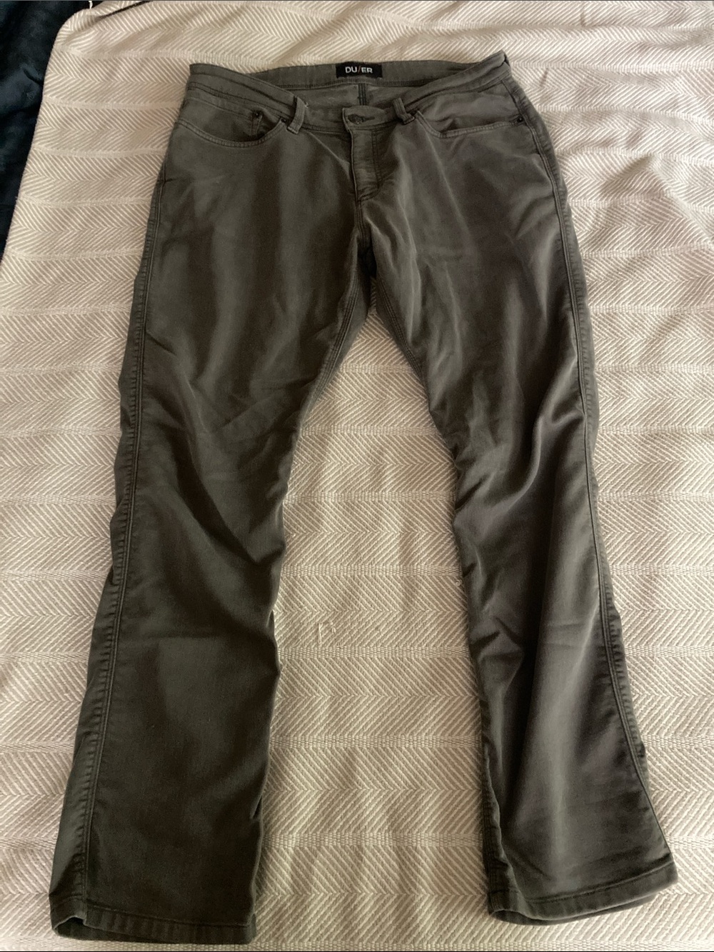 Du/er Green Relaxed Fit pants